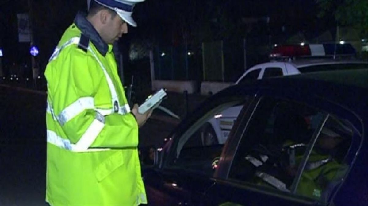 De la începutul anului, polițiștii cărășeni au reținut 45 de „carnete” pentru conducere sub influența alcoolului sau a altor substanțe! 21 de infracțiuni au dosar penal!