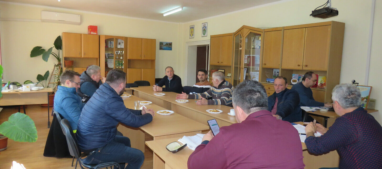 Ședință de Consiliul Local eficientă al orașului Anina. Cu 14 proiecte de hotărâre pe ordinea de zi