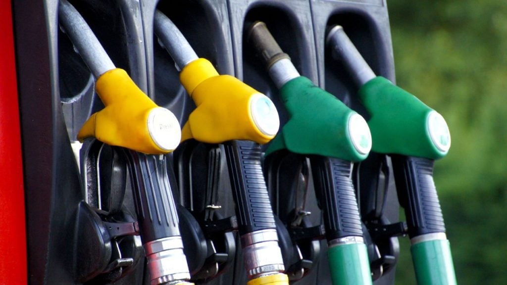 Prețuri exagerate la carburanți, amenzi pe măsură date de ANPC