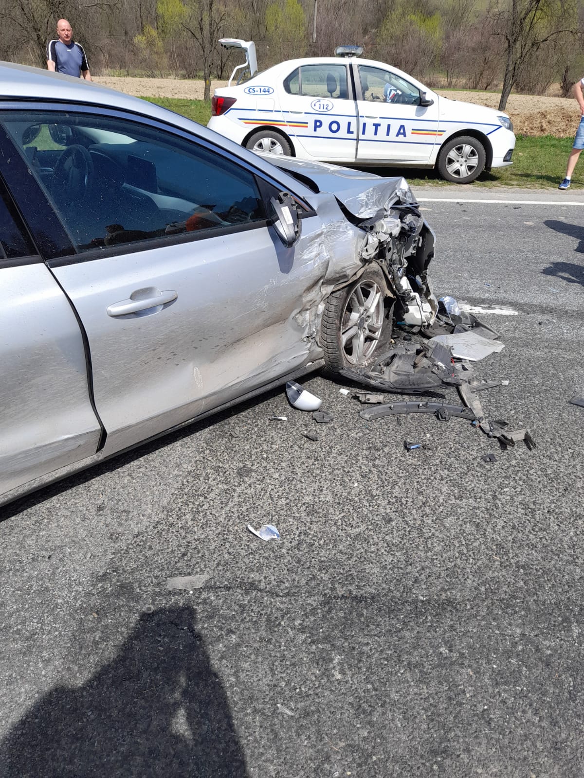 Un șofer a murit la volan după ce a lovit un cap de pod
