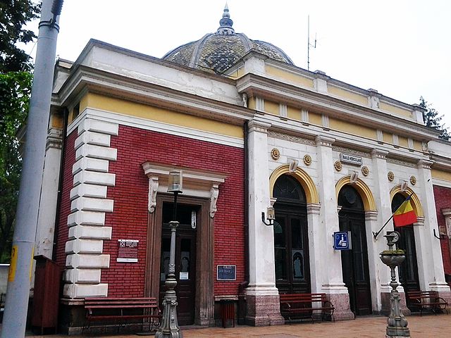 „Souvenir de Herkulesbad”, imnul international al stațiunii Băile Herculane este și semnalul sonor al gării CFR istorice a orașului