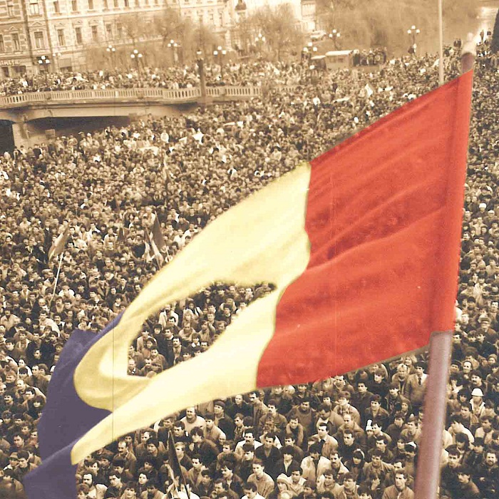Elevii vor învăța „Istoria Revoluției din 1989 și a schimbării de regim din România”