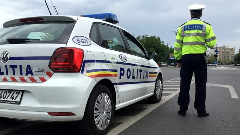 Culmea ironiei: un pretins polițist să oprească în trafic un polițist real!