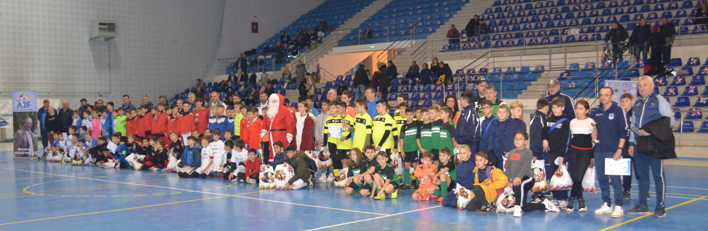 Memorialul „Marius Popescu” ediția a II-a a fost o reușită! 144 de copii l-au comemorat pe cel mai tritrat conducător al fotbalului cărășan