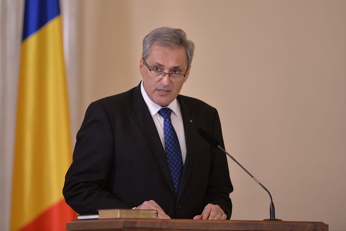 Senatorul Ion Marcel Vela: „A fost semnat contractul de vânzare al UCM Reșița către Uzina de Construcții Mașini Hidroenergetice SRL”