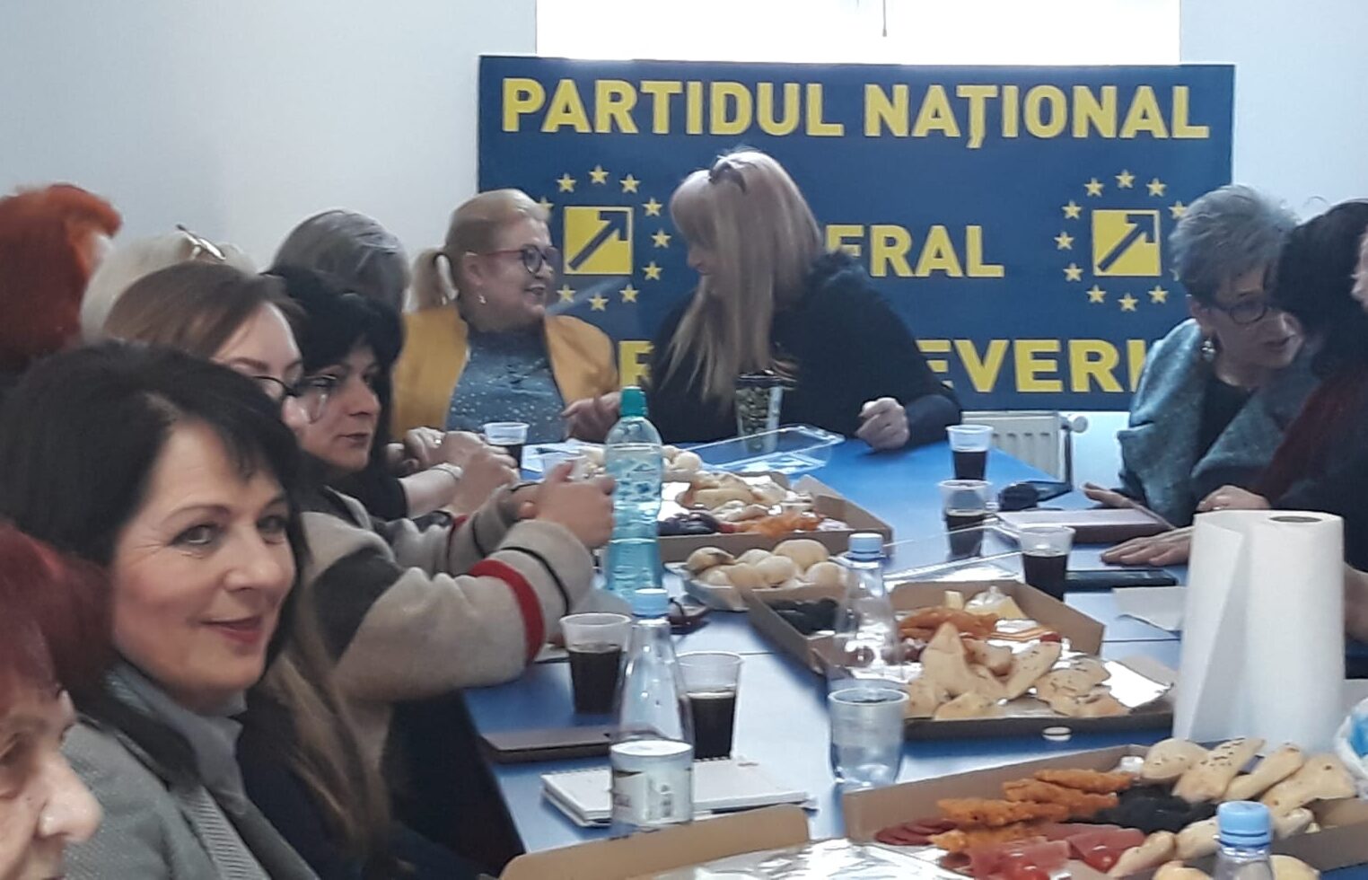 Organizația Femeilor din Partidul Național Liberal Caraș-Severin s-a întrunit într-o ședință de lucru, sâmbătă 18 martie, la sediul PNL din Reșița