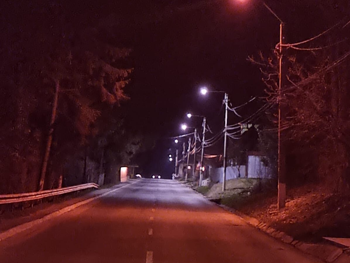 La Anina au început lucrările de modernizare ale iluminatului public… Peste 1260 de lămpi de iluminat LED vor face nopțile mai frumoase în orașul Banatului Montan