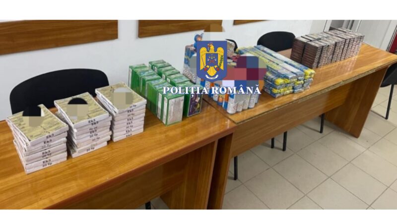 Peste 15.000 de articole pirotehnice confiscate de polițiști