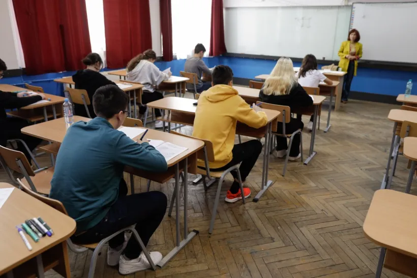Elevii de clasa a VIII-a susțin astăzi, 5 februarie, proba scrisă la Limba română, din cadrul simulării Evaluării Naționale 2024