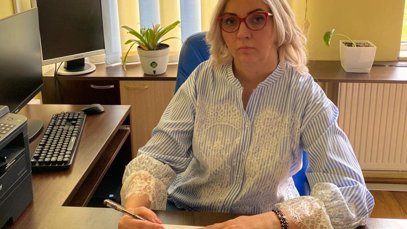 Prof. Loredana Ileana Conciatu, directorul Centrului de Excelență Caraș Severin: „1 Martie fericit și o primăvară frumoasă cu multe bucurii, zâmbete și voie bună!”